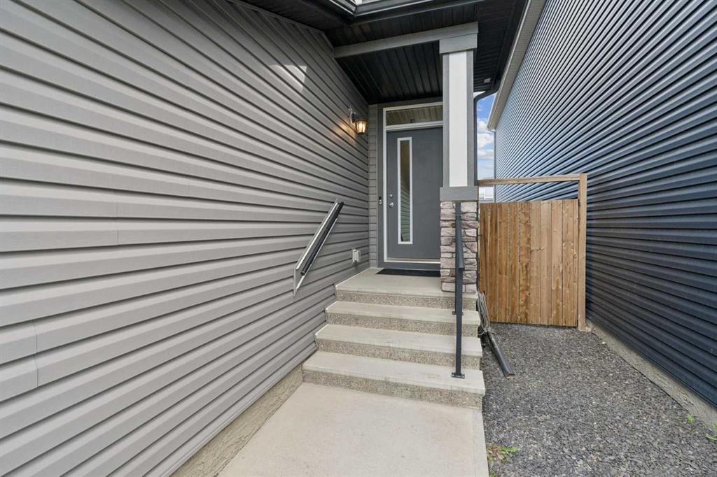 98 Seton Road Se, Calgary, AB - Outdoor With Exterior