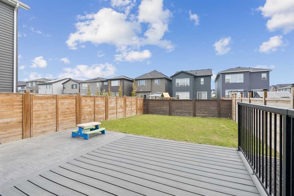 98 Seton Road Se, Calgary, AB - Outdoor