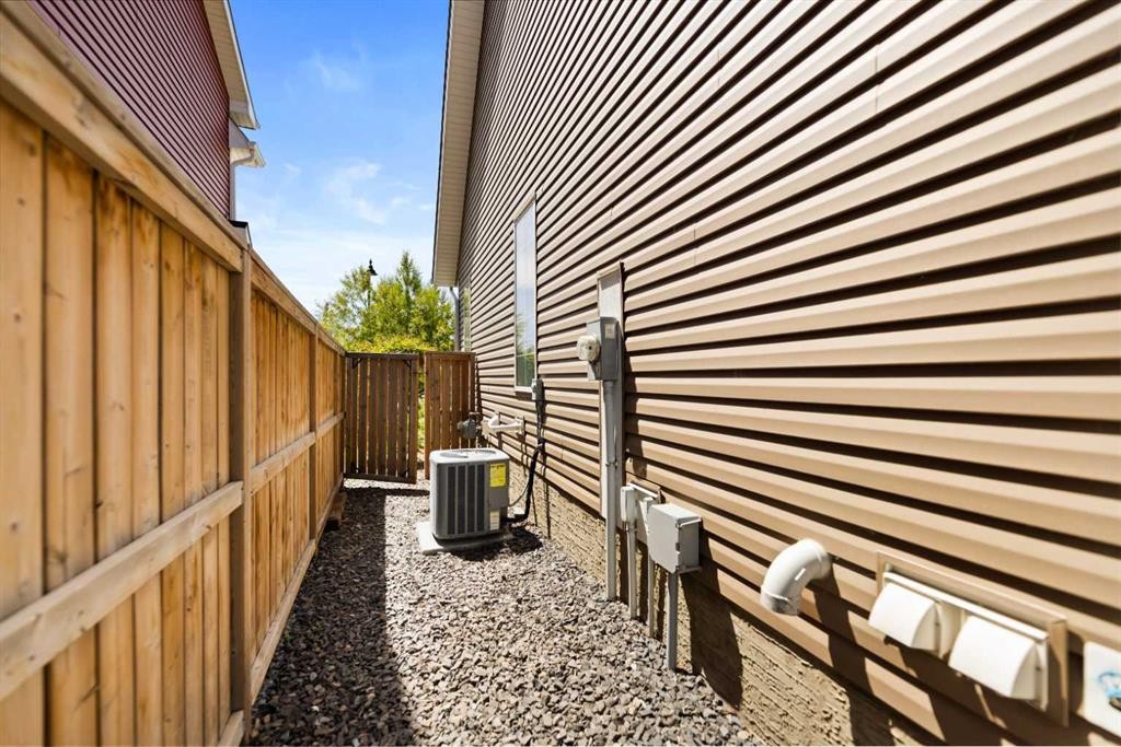 456 Auburn Bay Avenue Se, Calgary, AB - Indoor Photo Showing Other Room
