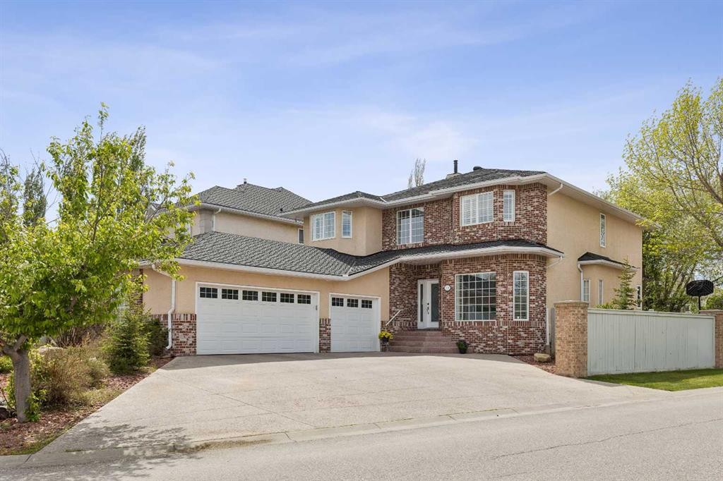 438 Candle Place Sw, Calgary, AB - Outdoor With View