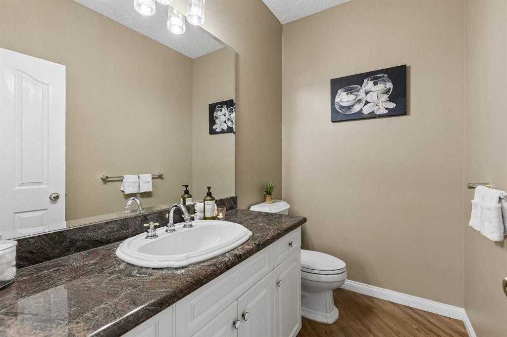 438 Candle Place Sw, Calgary, AB - Indoor Photo Showing Laundry Room