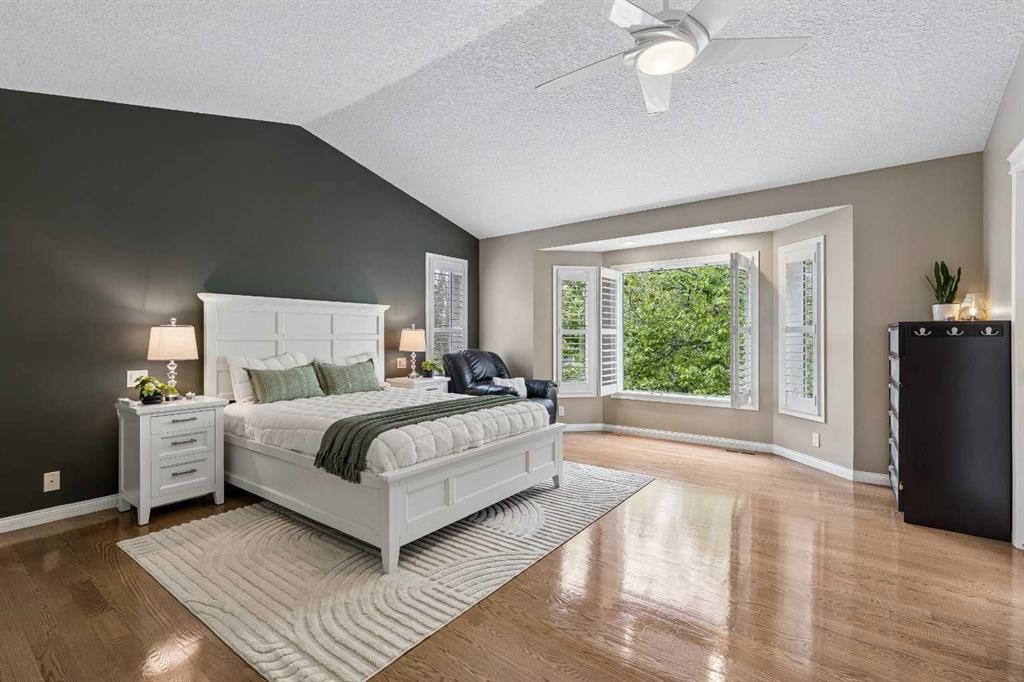 438 Candle Place Sw, Calgary, AB - Indoor Photo Showing Bedroom