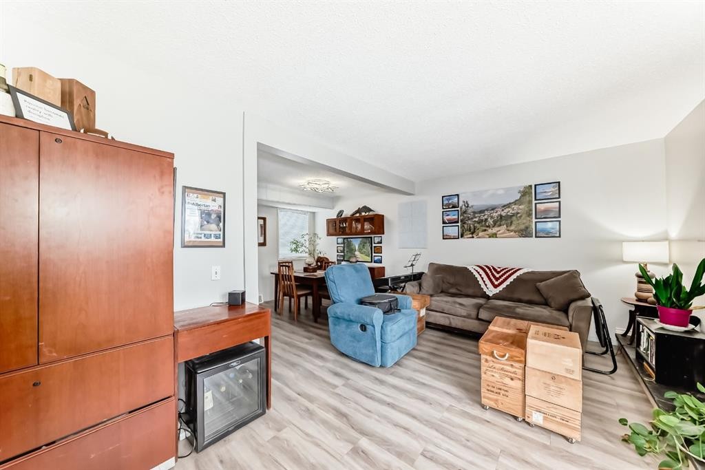 409-2520 Palliser Drive Sw, Calgary, AB