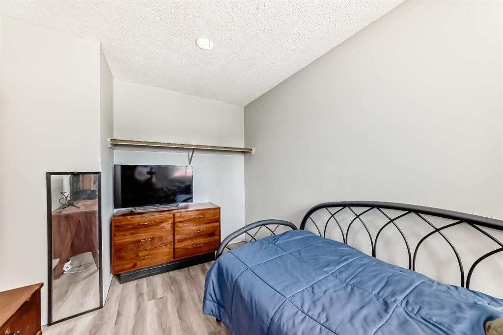 409-2520 Palliser Drive Sw, Calgary, AB