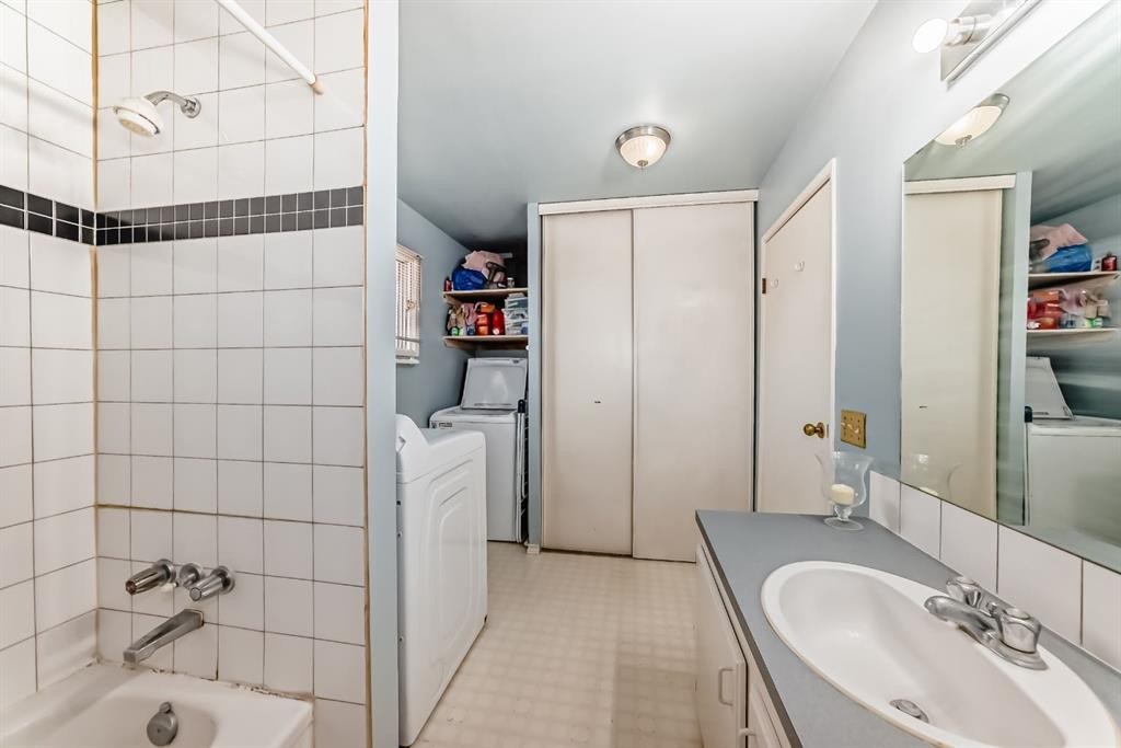 409-2520 Palliser Drive Sw, Calgary, AB