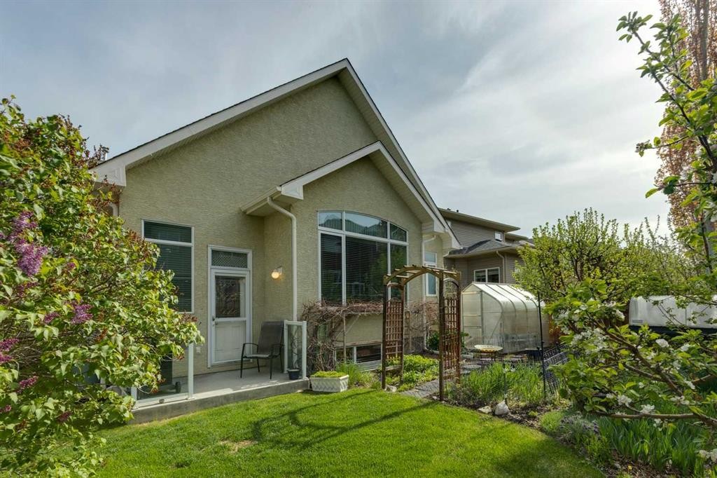 94 Panatella Close Nw, Calgary, AB - Outdoor