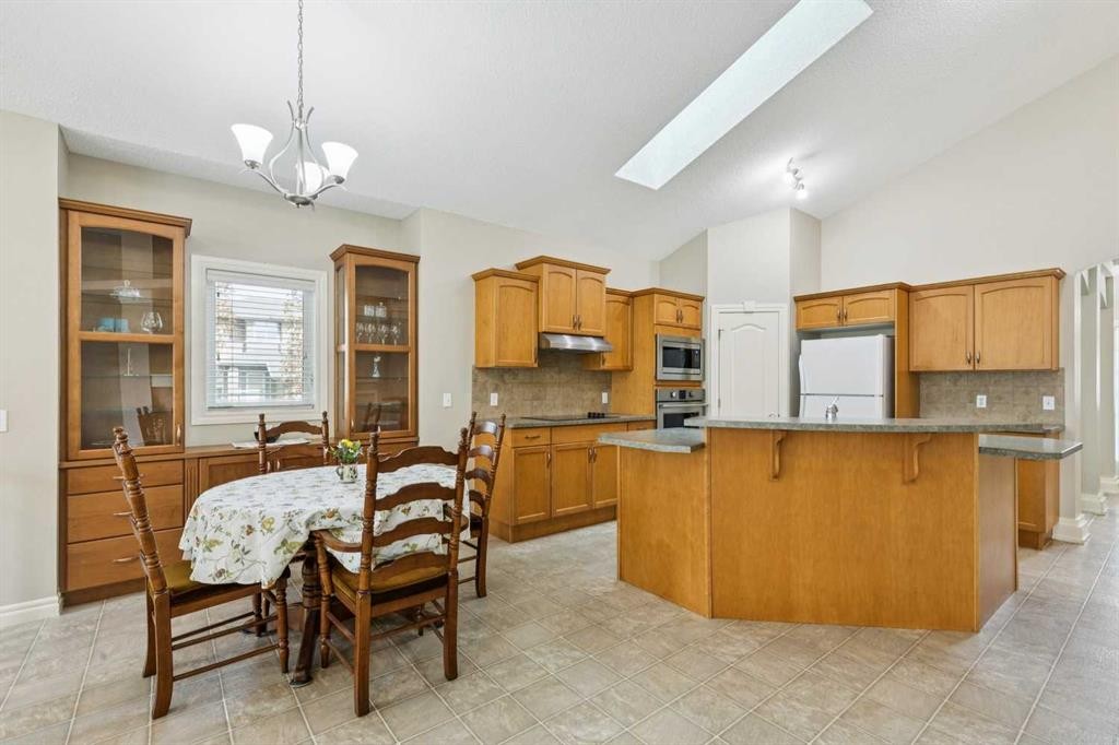 94 Panatella Close Nw, Calgary, AB - Indoor Photo Showing Other Room