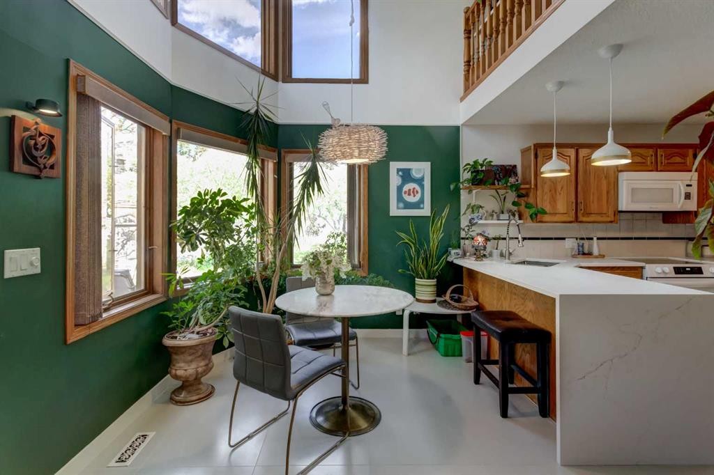25 Deerfield Manor Se, Calgary, AB
