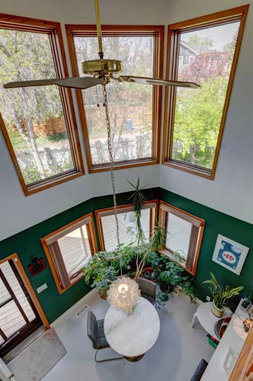 25 Deerfield Manor Se, Calgary, AB