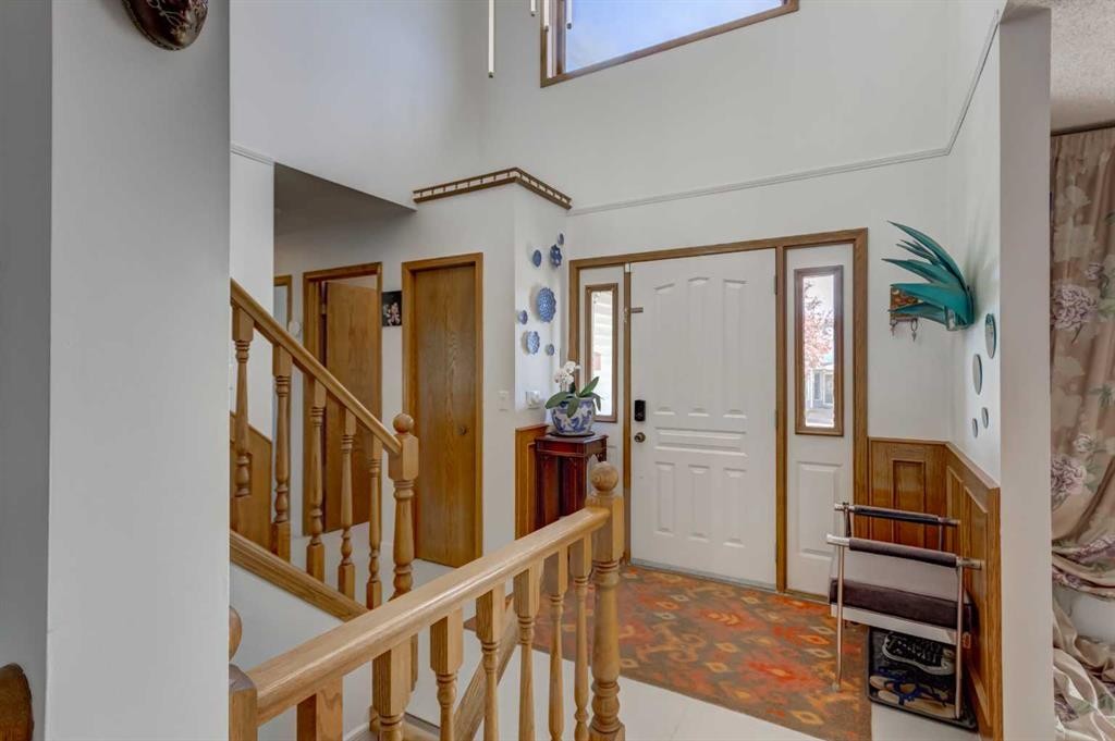 25 Deerfield Manor Se, Calgary, AB