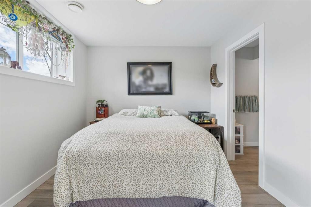 284 Canals Crossing Sw, Airdrie, AB - Indoor Photo Showing Bedroom