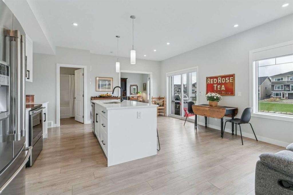 284 Canals Crossing Sw, Airdrie, AB - Indoor