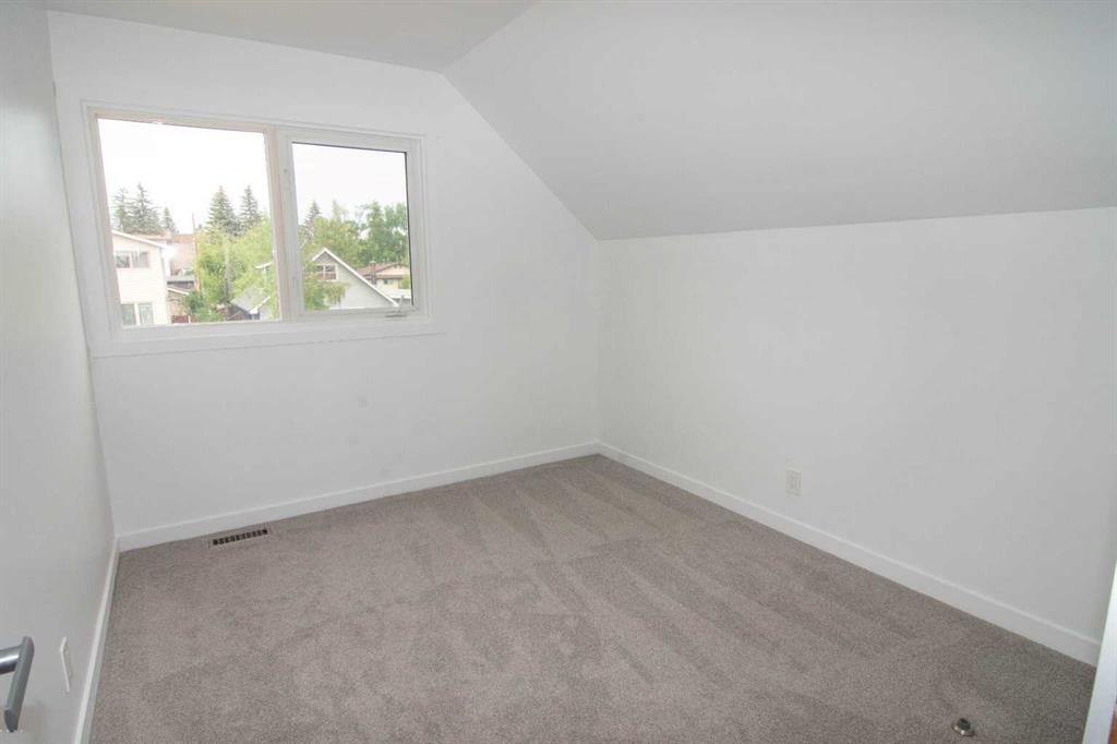 235 Avonburn Road Se, Calgary, AB - Indoor Photo Showing Other Room