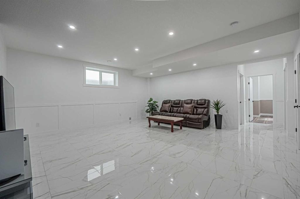 7 Waterford Heights, Chestermere, AB - Indoor