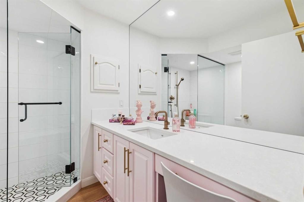 84 Edenstone Way Nw, Calgary, AB - Indoor Photo Showing Bathroom