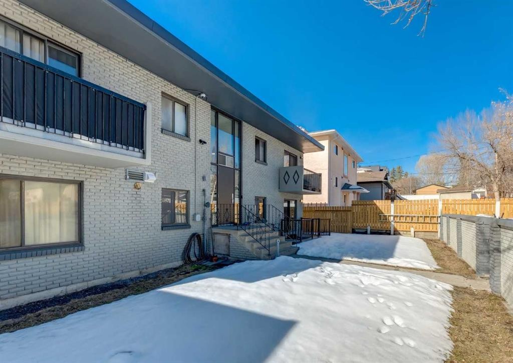 120 29 Avenue Nw, Calgary, AB - Outdoor