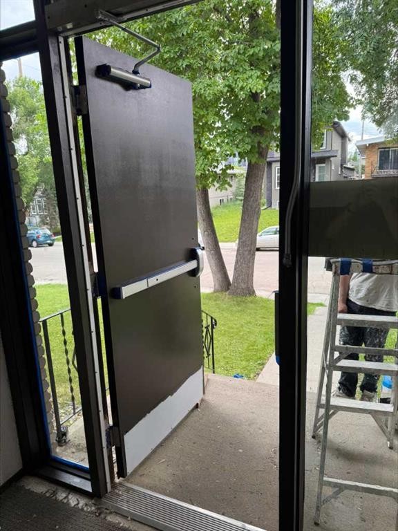 120 29 Avenue Nw, Calgary, AB - Outdoor With Exterior