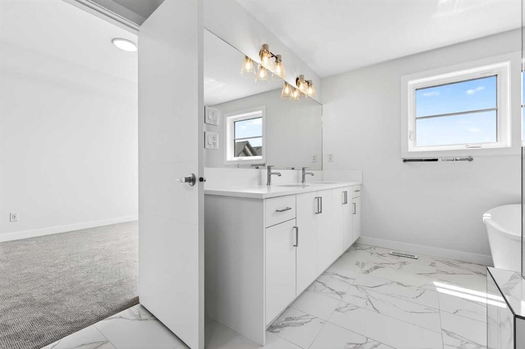 1109 Sailfin Heath, Rural Rocky View County, AB - Indoor Photo Showing Bathroom