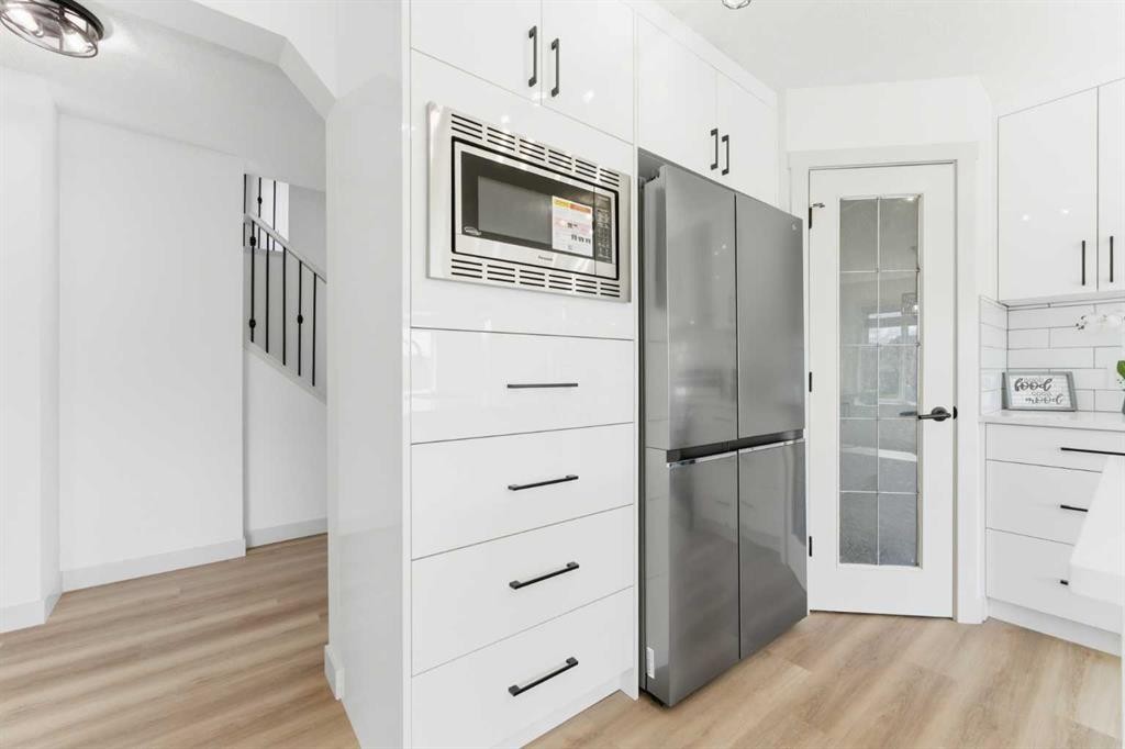 110 Tuscany Summit Green Nw, Calgary, AB - Indoor Photo Showing Kitchen