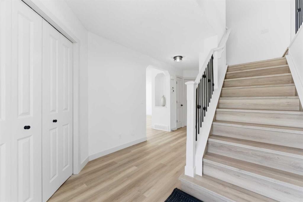 110 Tuscany Summit Green Nw, Calgary, AB - Indoor Photo Showing Other Room
