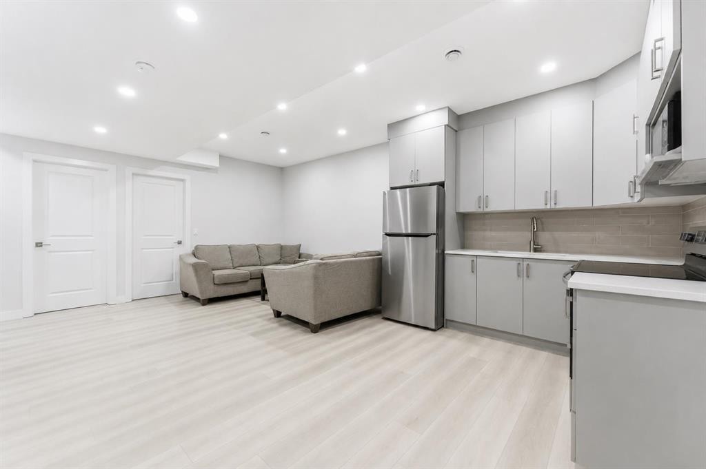 96 Red Embers Crescent Ne, Calgary, AB - Indoor