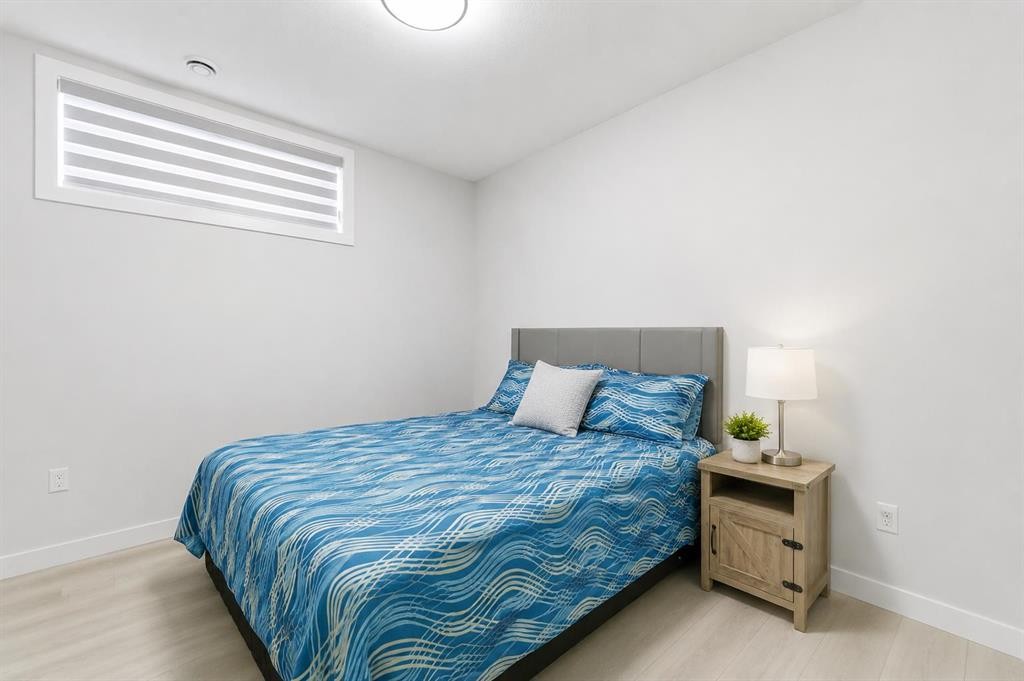 96 Red Embers Crescent Ne, Calgary, AB - Indoor Photo Showing Bedroom