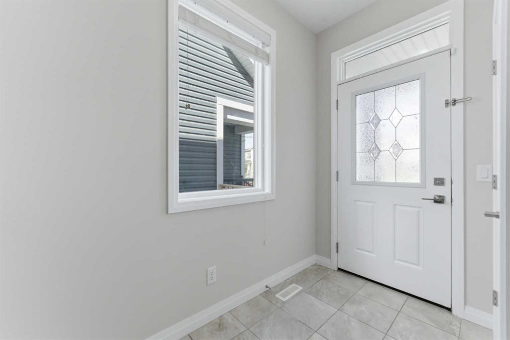 96 Red Embers Crescent Ne, Calgary, AB - Indoor Photo Showing Other Room