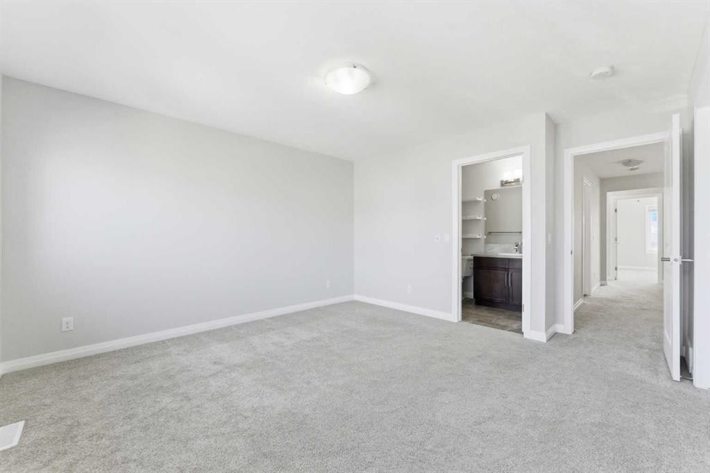 96 Red Embers Crescent Ne, Calgary, AB - Indoor Photo Showing Other Room