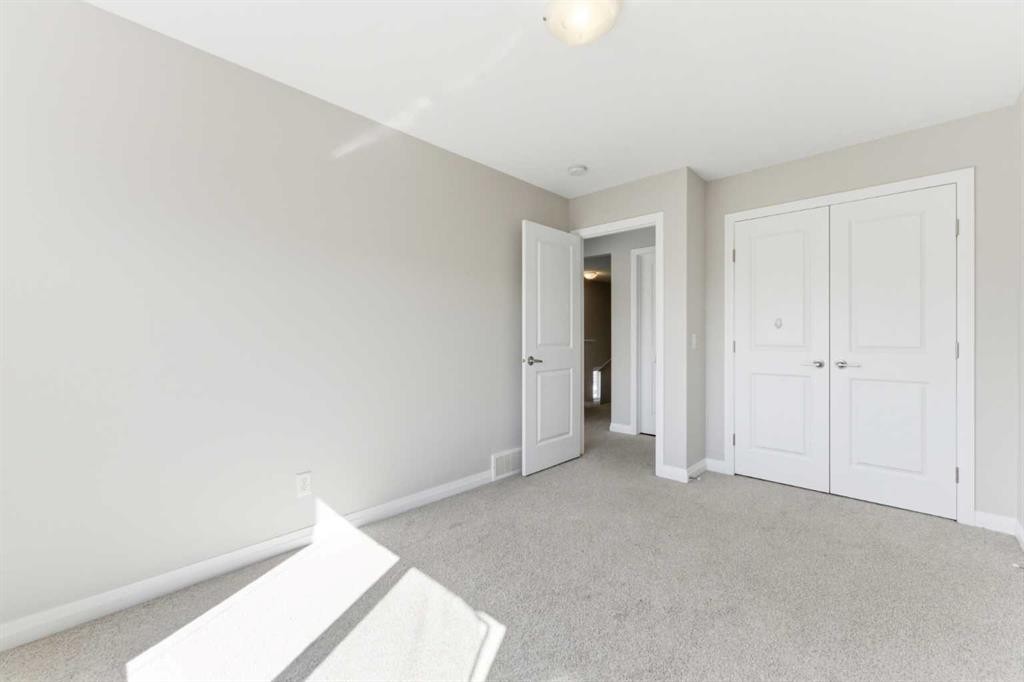 96 Red Embers Crescent Ne, Calgary, AB - Indoor Photo Showing Other Room