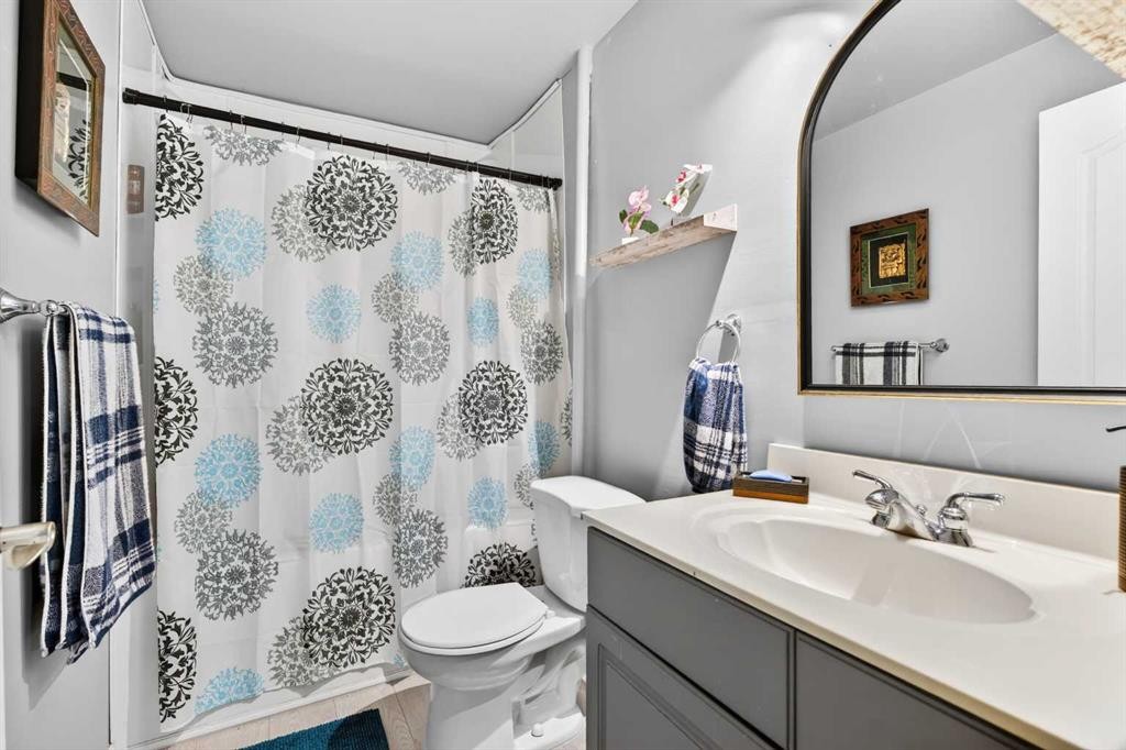 159 Fresno Place Ne, Calgary, AB - Indoor Photo Showing Bathroom