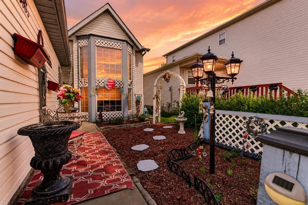 159 Fresno Place Ne, Calgary, AB - Outdoor