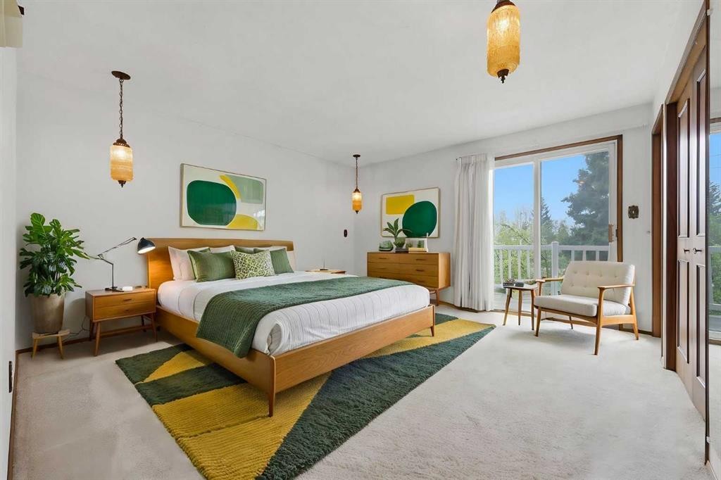 480 Berkley Crescent Nw, Calgary, AB - Indoor Photo Showing Bedroom