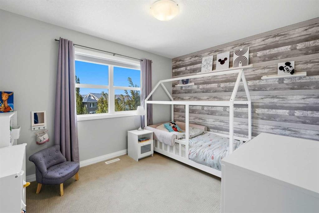 236 Auburn Springs Close Se, Calgary, AB - Indoor Photo Showing Bedroom
