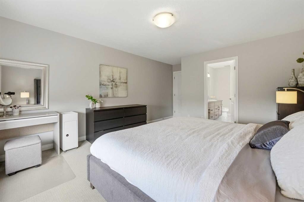 236 Auburn Springs Close Se, Calgary, AB - Indoor Photo Showing Bedroom
