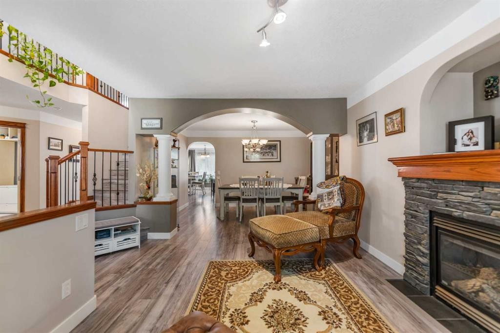 123 Hawkmere View, Chestermere, AB