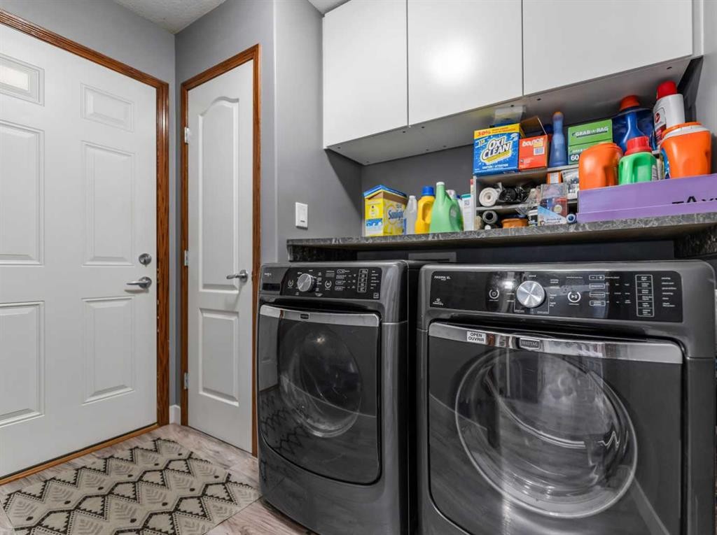 123 Hawkmere View, Chestermere, AB