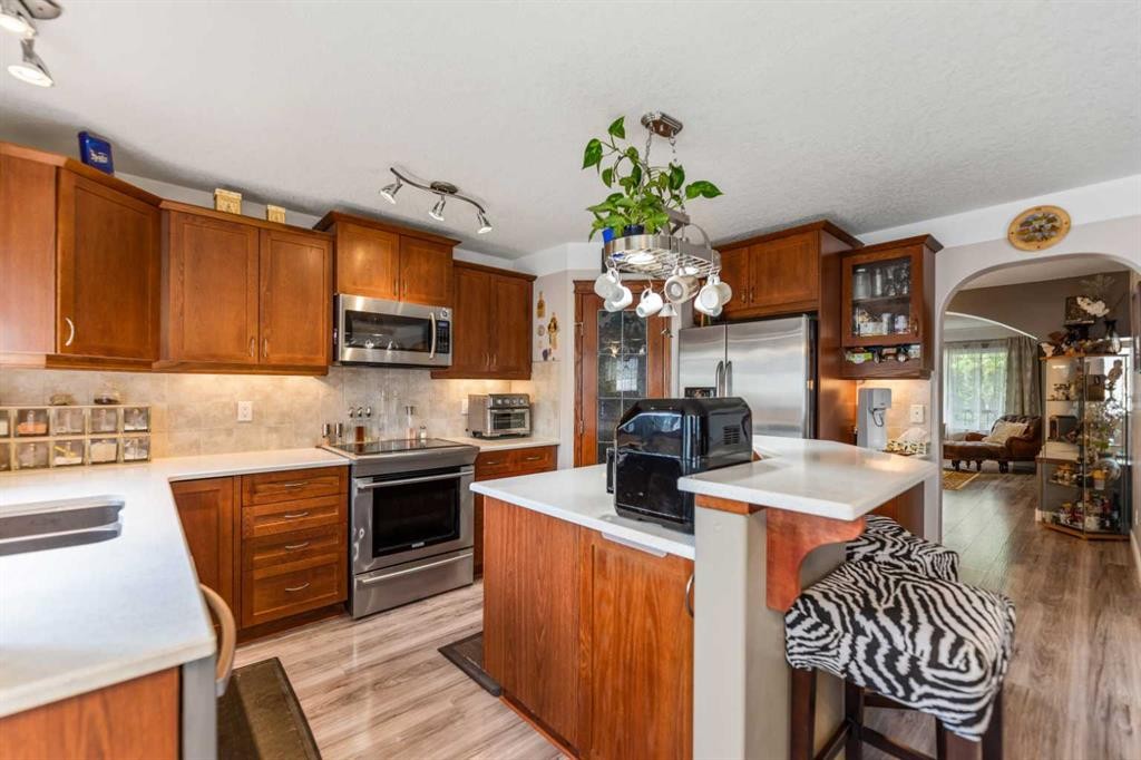 123 Hawkmere View, Chestermere, AB