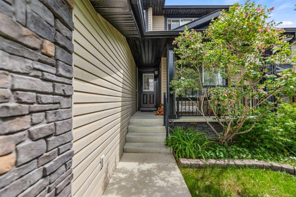 123 Hawkmere View, Chestermere, AB