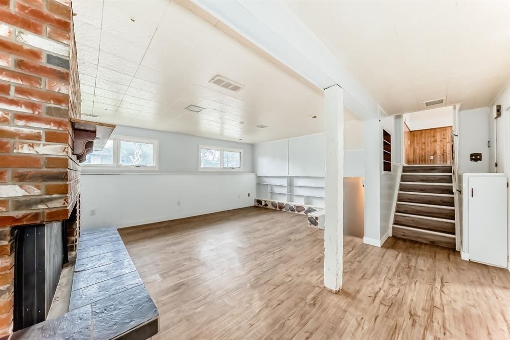 544 Penworth Way Se, Calgary, AB - Indoor Photo Showing Other Room