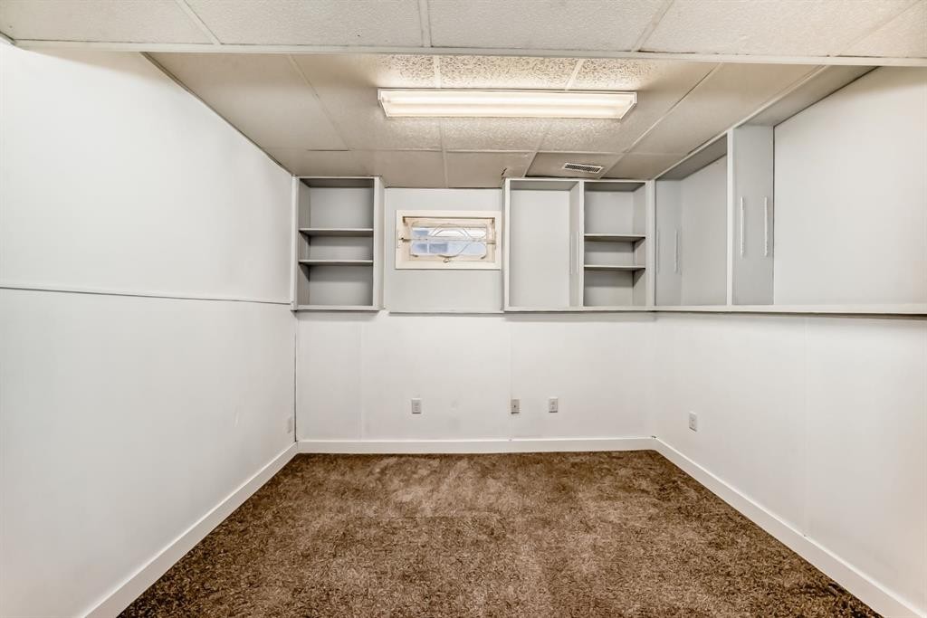 544 Penworth Way Se, Calgary, AB - Indoor Photo Showing Other Room