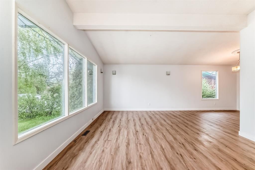 544 Penworth Way Se, Calgary, AB - Indoor Photo Showing Other Room