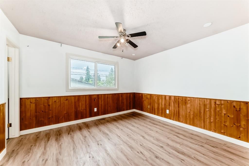 544 Penworth Way Se, Calgary, AB - Indoor Photo Showing Other Room