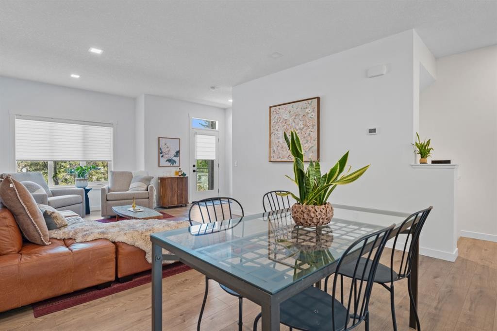 408 Greenbriar Common Nw, Calgary, AB - Indoor