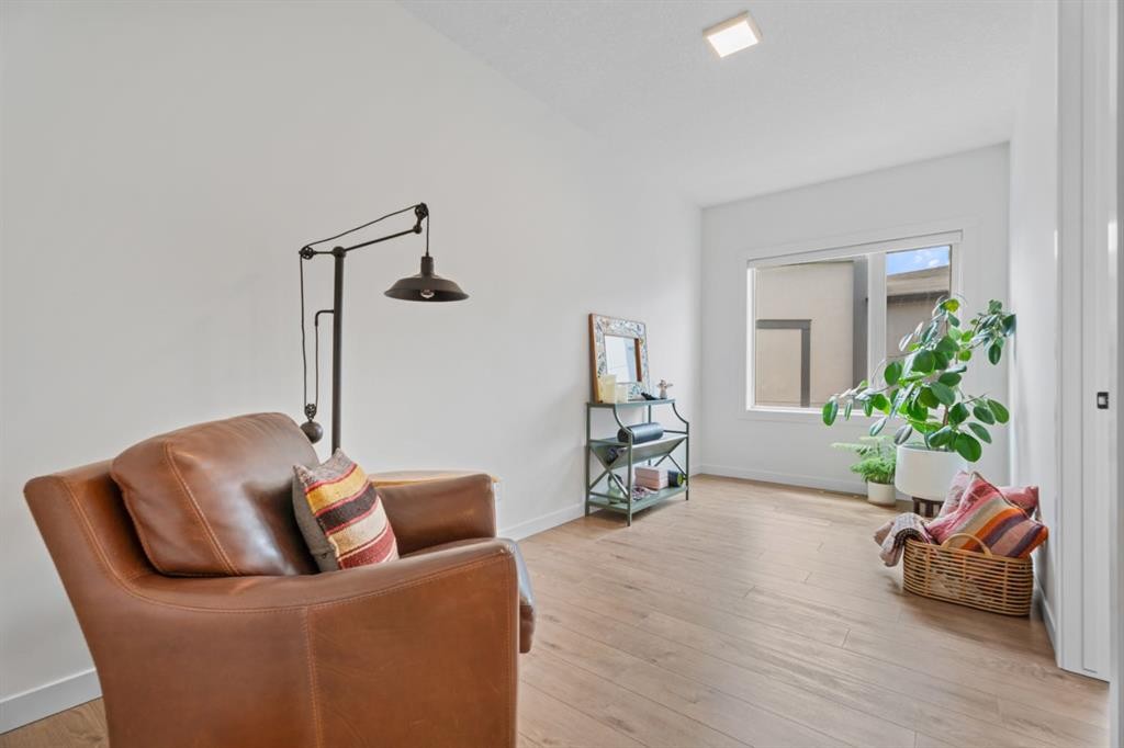 408 Greenbriar Common Nw, Calgary, AB - Indoor