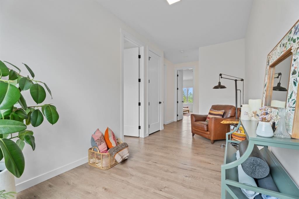 408 Greenbriar Common Nw, Calgary, AB - Indoor