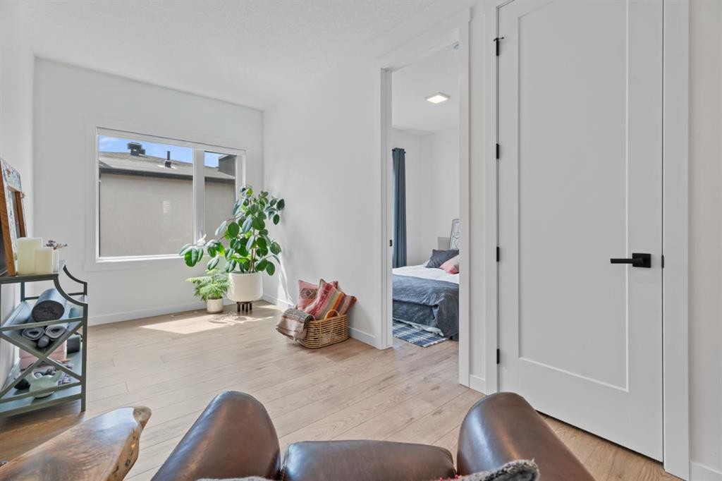 408 Greenbriar Common Nw, Calgary, AB - Indoor