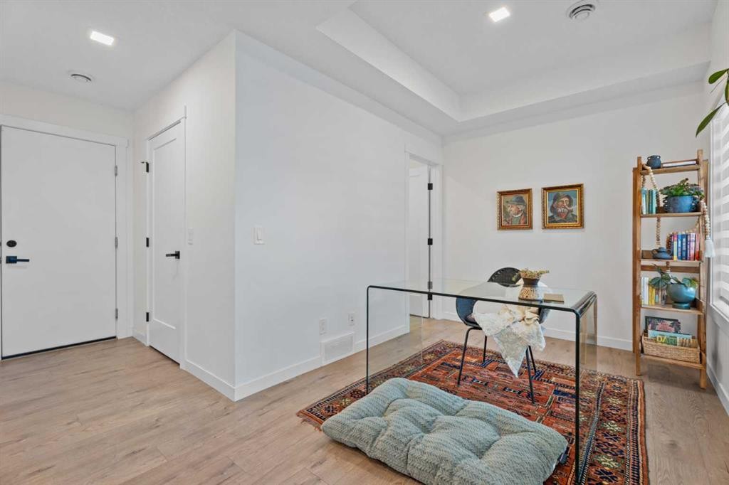408 Greenbriar Common Nw, Calgary, AB - Indoor