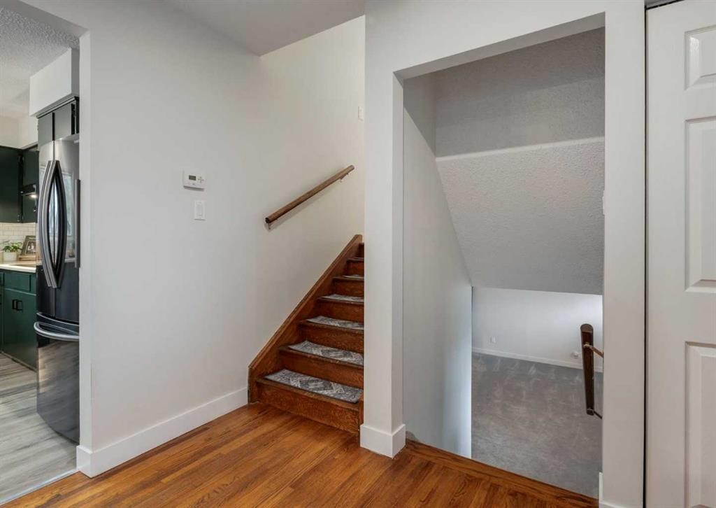 182 Fyffe Road Se, Calgary, AB - Indoor Photo Showing Other Room