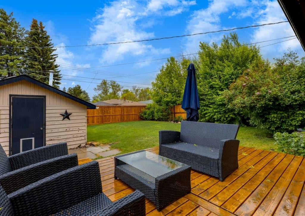 182 Fyffe Road Se, Calgary, AB - Outdoor With Deck Patio Veranda
