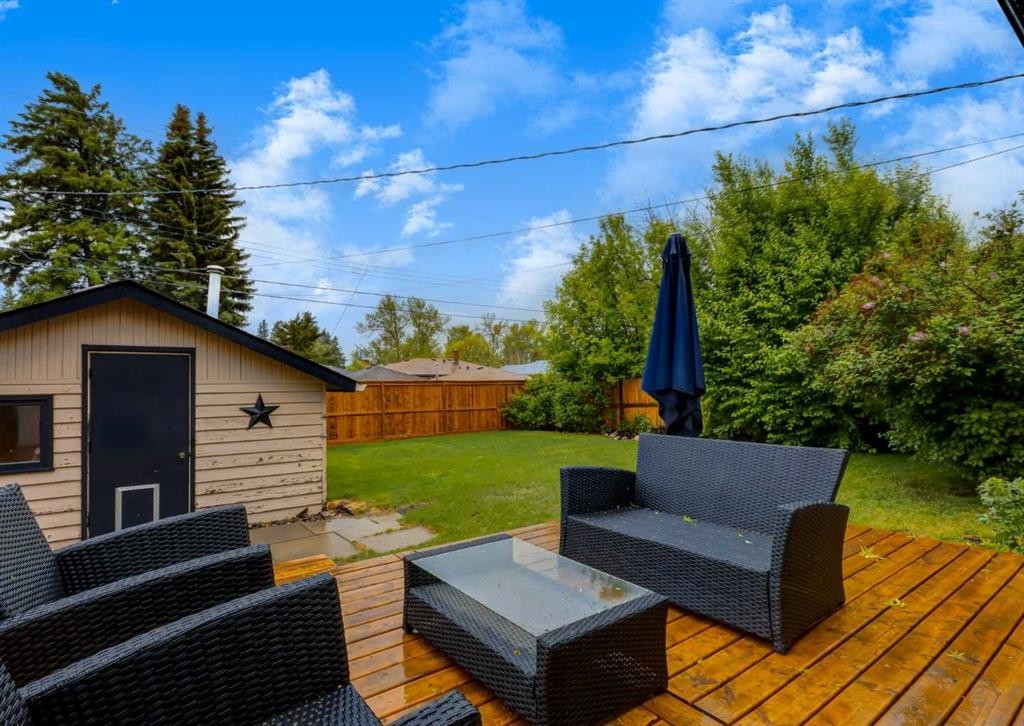 182 Fyffe Road Se, Calgary, AB - Outdoor With Deck Patio Veranda